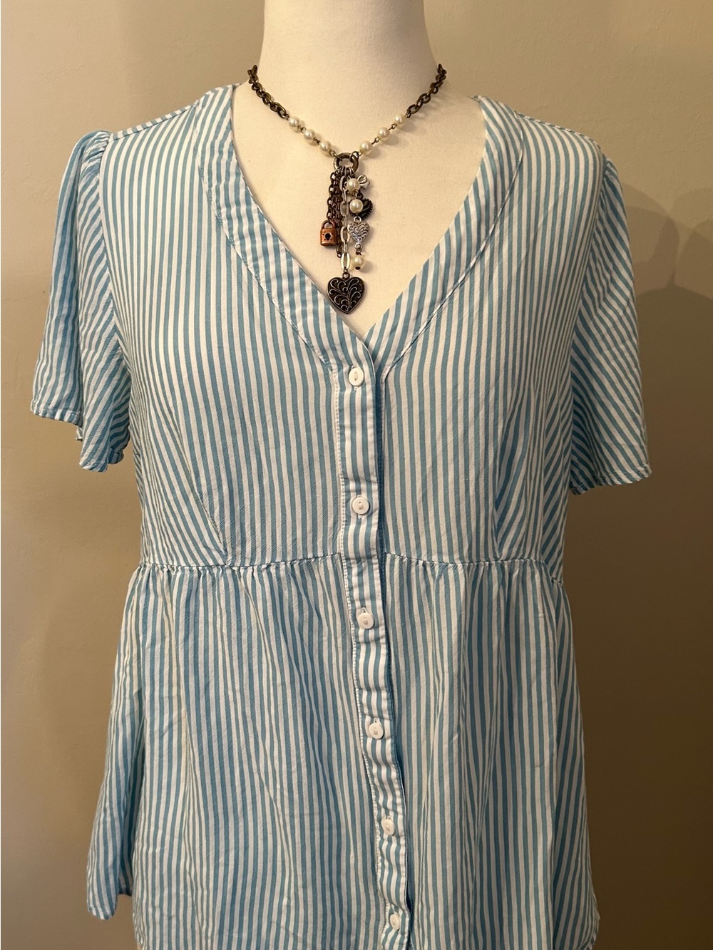 Ingrid & Isabel Light Blue White Button Down V Neck Maternity Shirt Top Size M